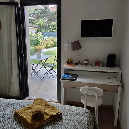 Du Cote De Chez Paule, Chambre Avec Entree Independante Et Salle D'Eau Privative Semeac Exterior photo