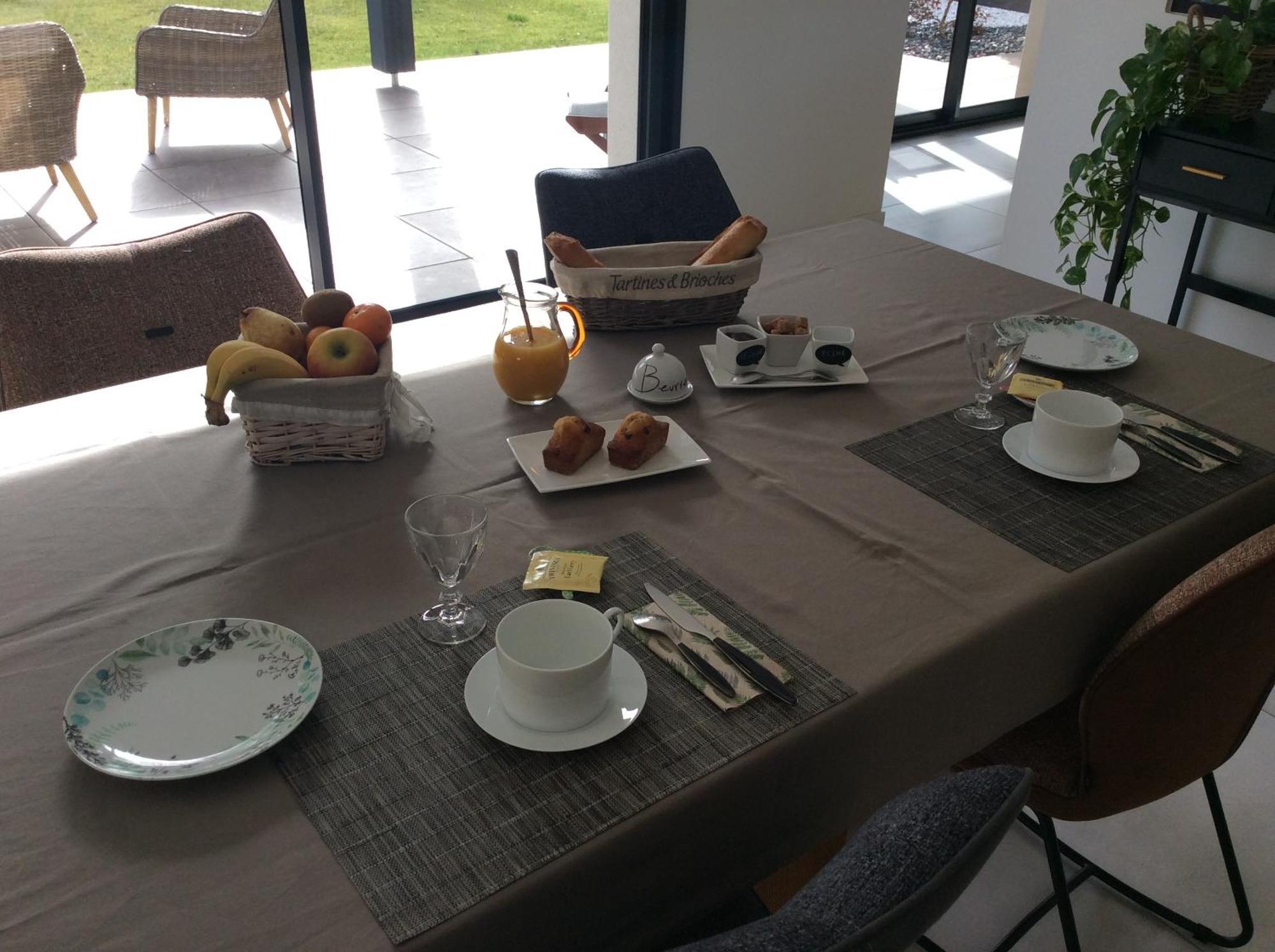 Bed & Breakfast Du Cote De Chez Paule, Avec Entree Independante Et Salle D'eau Privative *